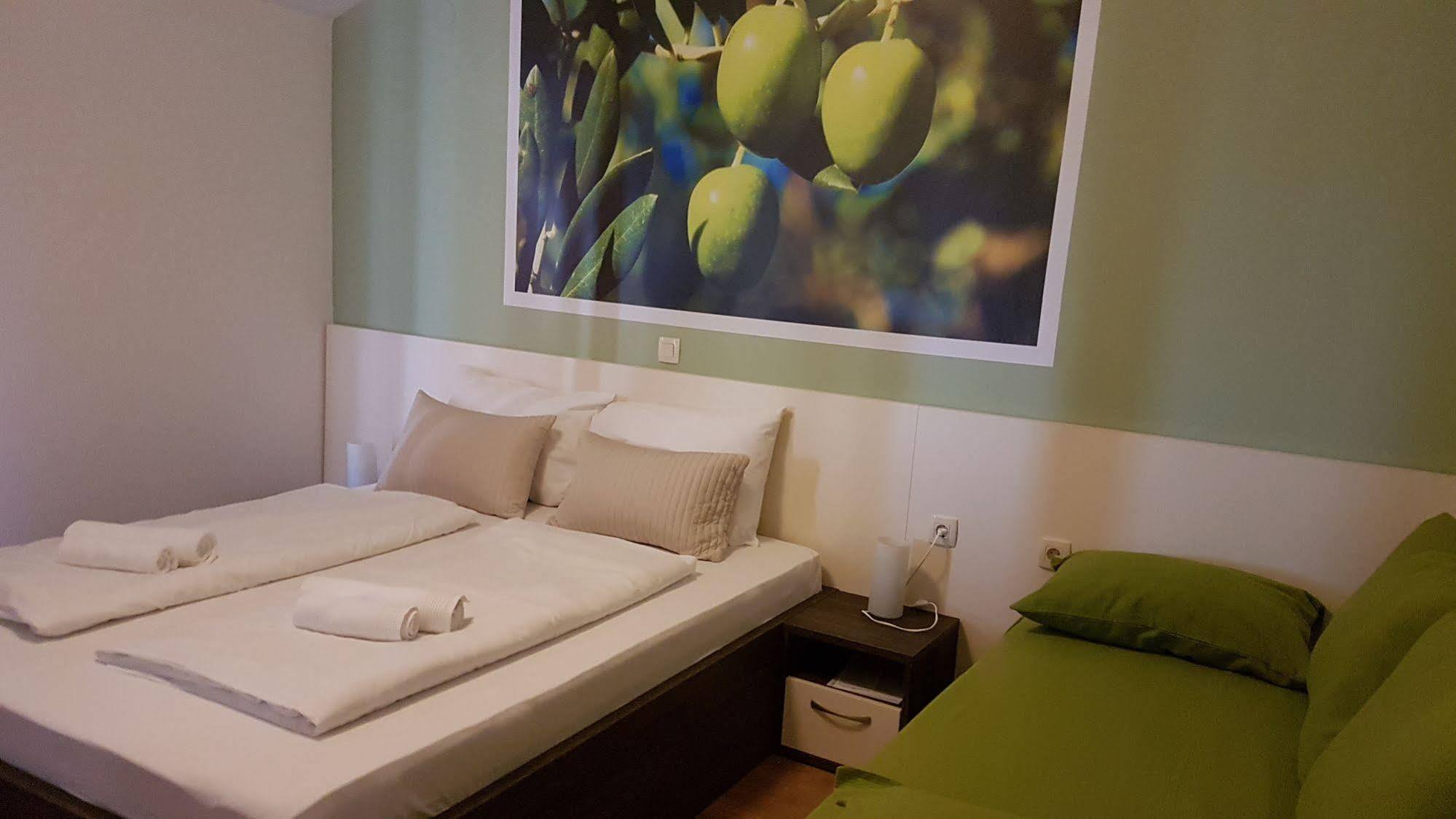 Bed & Breakfast Marta & Tona Kustići Kültér fotó
